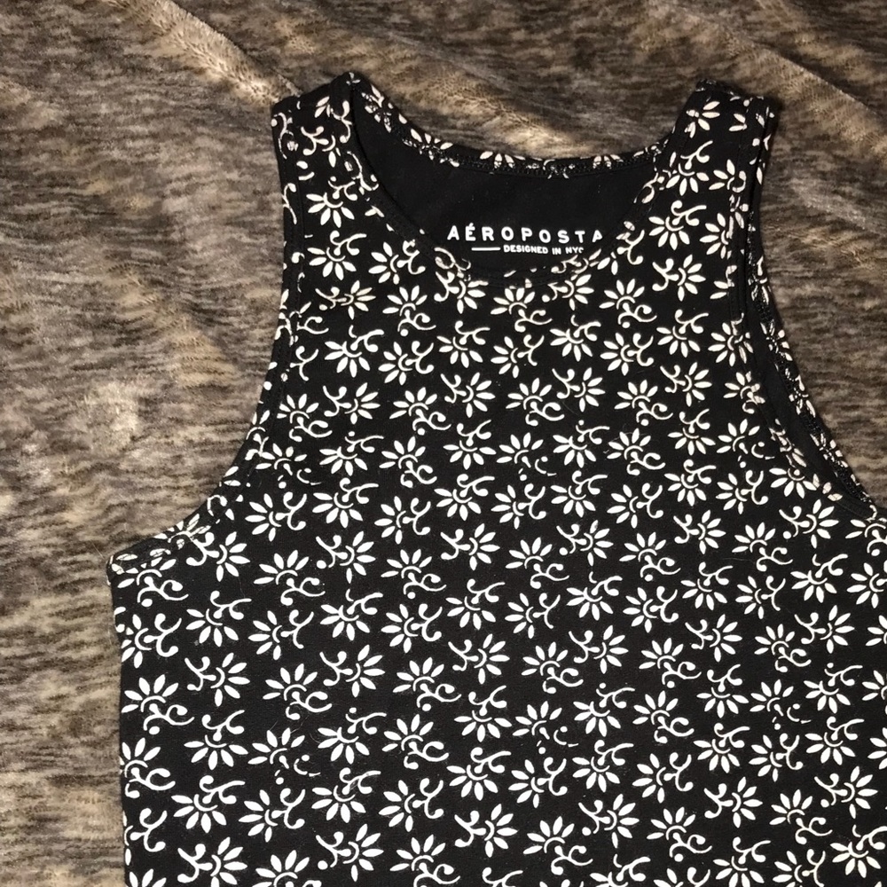aeropostale crop top with black and white designs.